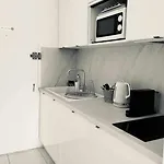 Eden Apartment *
